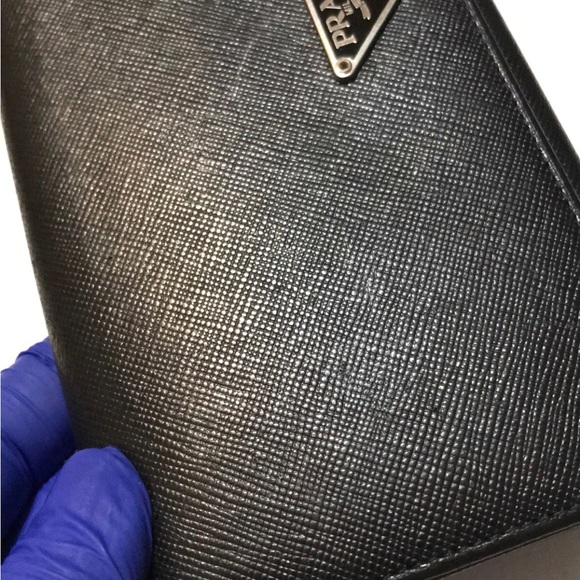 Prada Wallet - Picture 12 of 12